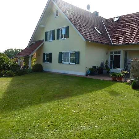 Aschka Apartment *