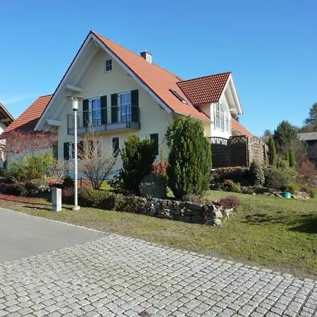 Aschka Apartment *